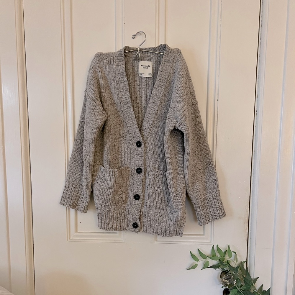 Abercrombie and Fitch knit cardigan, oversized boyfriend fit, light gray, XXS